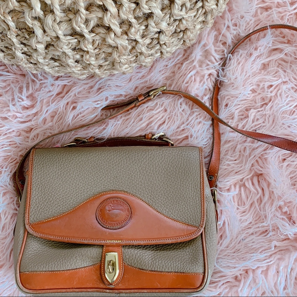 (SOLD DEPOP) Insanely beautiful vintage Dooney and Burke bag